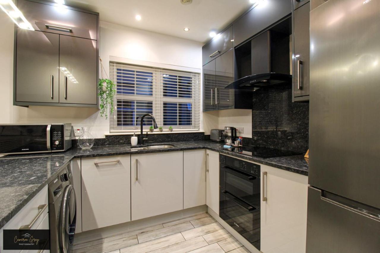 Nice 2 Bed House, Office, Wi-Fi, Free Parking Μπέλφαστ Εξωτερικό φωτογραφία