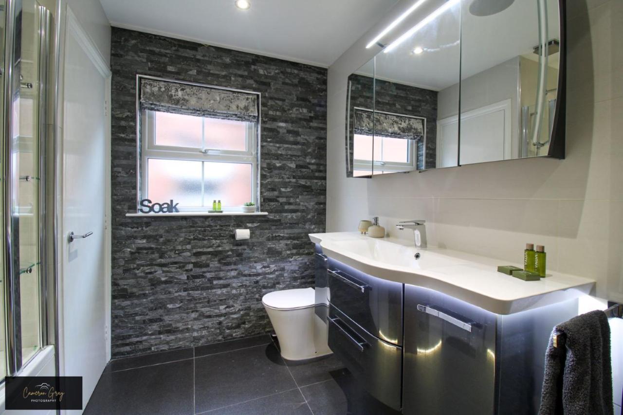 Nice 2 Bed House, Office, Wi-Fi, Free Parking Μπέλφαστ Εξωτερικό φωτογραφία