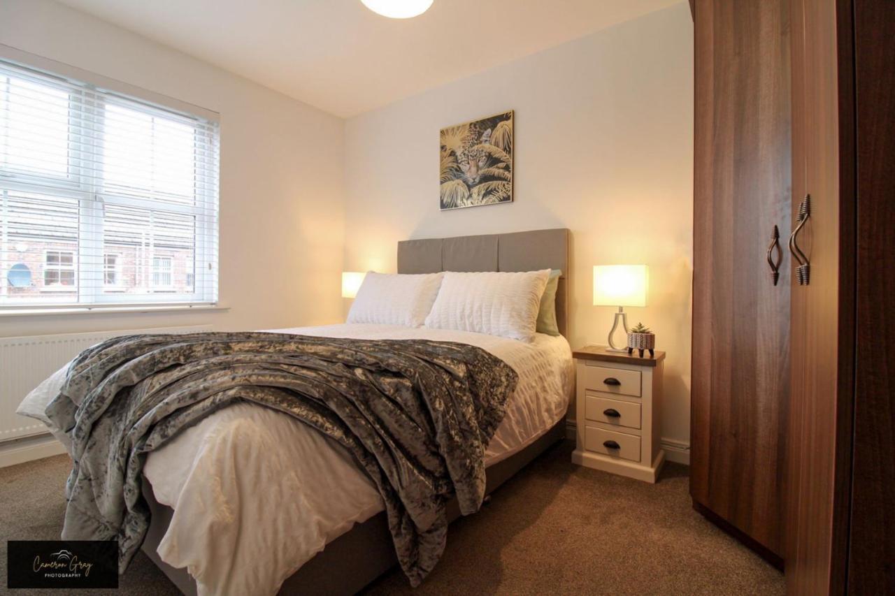 Nice 2 Bed House, Office, Wi-Fi, Free Parking Μπέλφαστ Εξωτερικό φωτογραφία